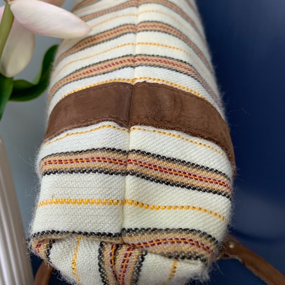 Sutisana Wool Striped Tote Bag - Picture 11 of 12